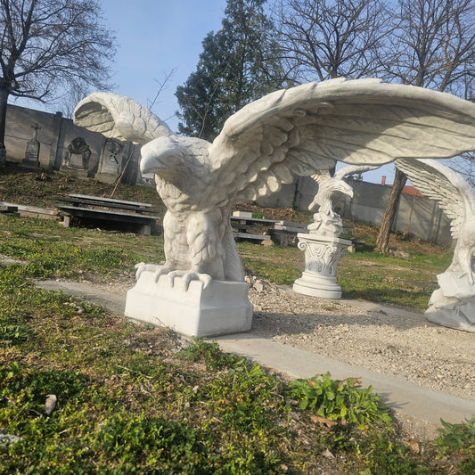 Nagy Sas Szobor